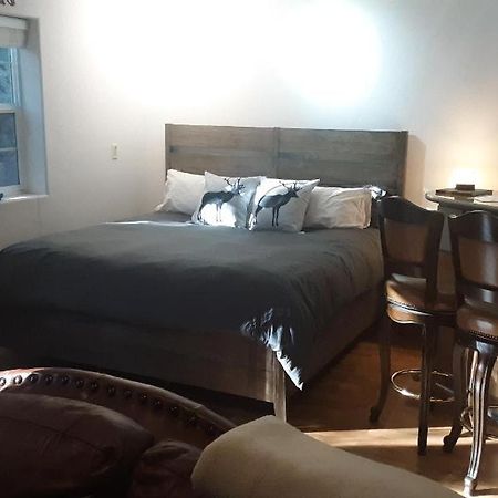 Winterfell Inn - No Xtra Fees, Dogs Ok, King & Queen Suites Arnold Eksteriør billede